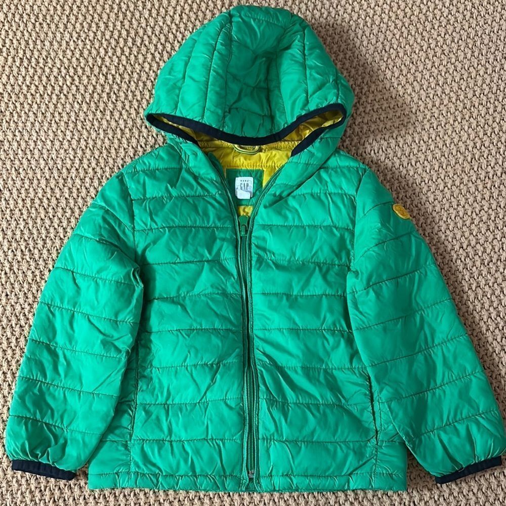 GAP Green Baby Puffer Jacket with Hood Size 4 years See Photos 2 spots